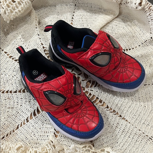 Marvel Other - Marvel Spider-Man Kids Light up Shoes - Red and Black, size 11 NWOT